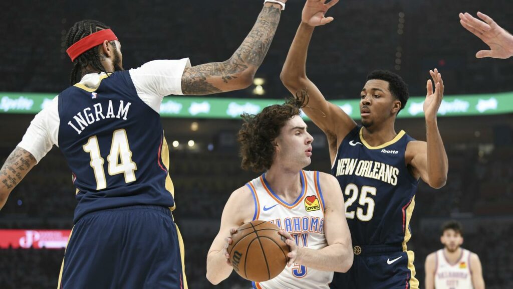 Josh Giddey (c) played just 20 minutes as Oklahoma City won their playoffs opener.
